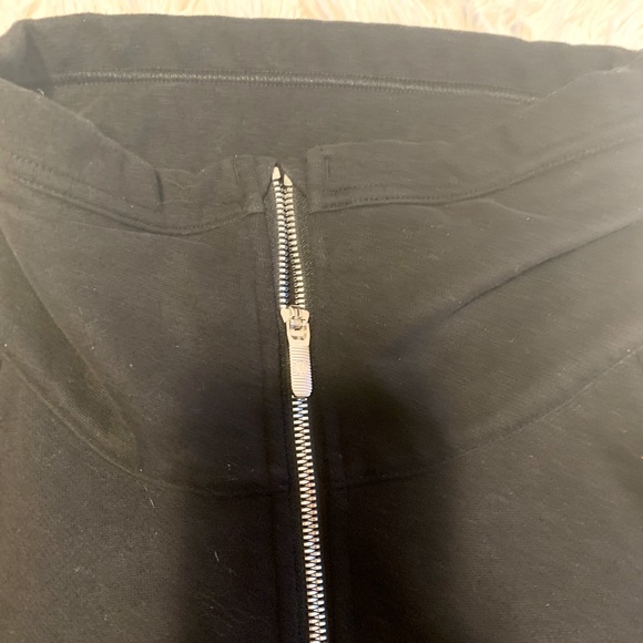 Lululemon black sweater - Picture 3 of 5